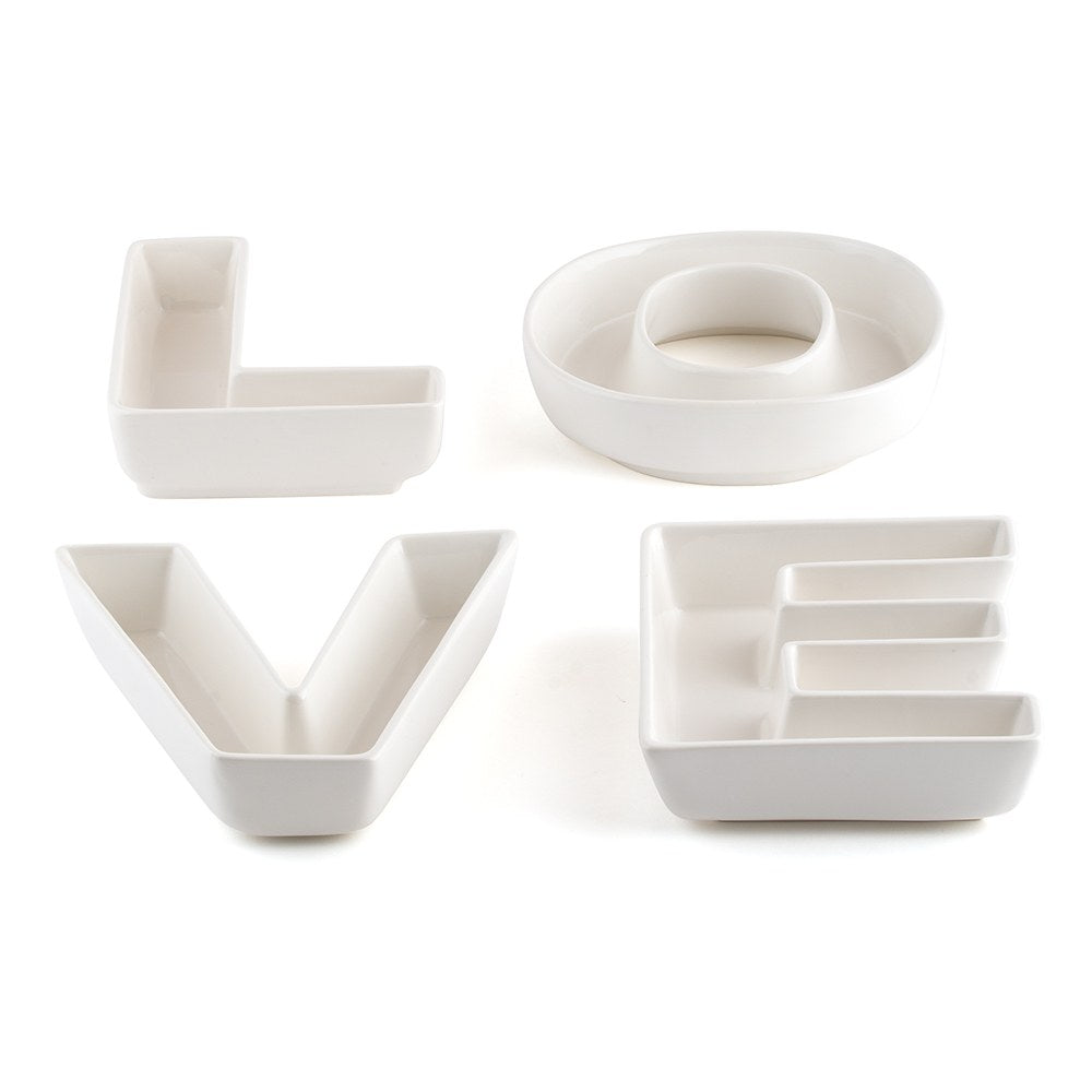 "LOVE" PLATES SET