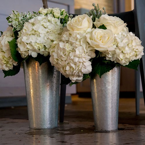 GALVANIZED FLOWER MARKET BUCKET WITH HANDLE - SMALL - AyaZay Wedding Shoppe