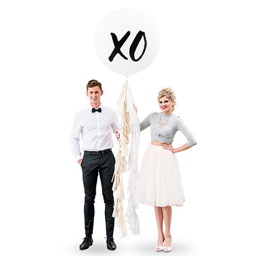 36" JUMBO WHITE ROUND WEDDING BALLOON - "XO" - AyaZay Wedding Shoppe