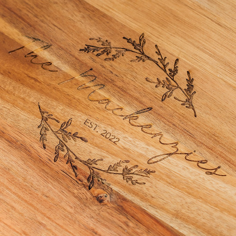 PERSONALIZED WOODEN CUTTING & SERVING BOARD WITH WHITE HANDLE  - SIGNATURE SCRIPT